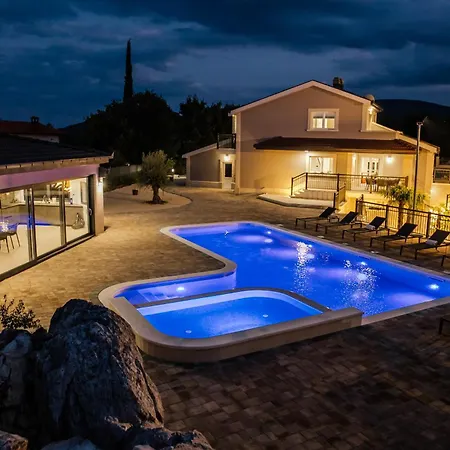 California Dream Luxury Near Makarska Croatia *